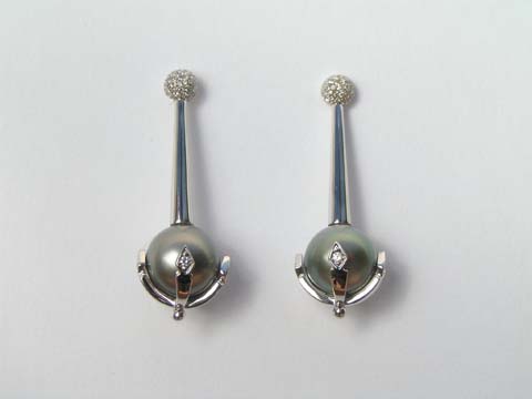 tahitian pearls diamonds earrings